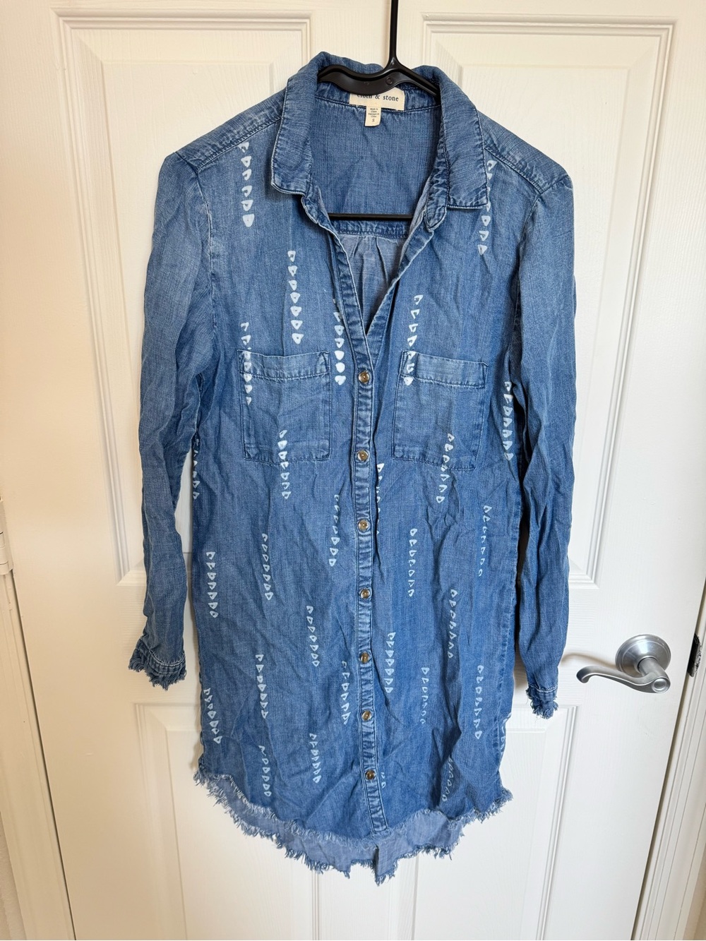 Cloth & Stone Women’s Long Sleeve Denim Color Chic Dress Frayed Edges Small